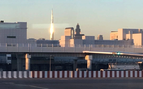 朝霞中金光閃閃的哈利法塔 朝霞中金光閃閃的哈利法塔